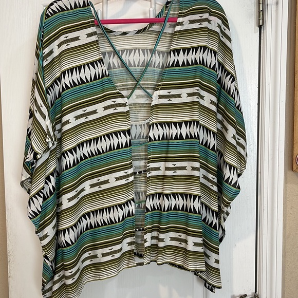 Aztec Poncho Style Top -SZ XS/S - Picture 3 of 9